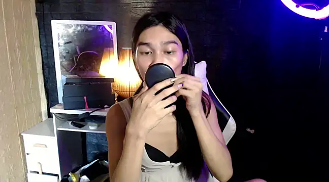 Snapshot of ToKeNa chatting on March 21, 7:22 am ToKeNa online show from March 21, 7:22 am