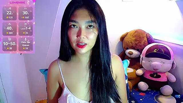 Snapshot of TR4NSCUTI3 chatting on October 10, 9:49 pm TR4NSCUTI3 online show from October 10, 9:49 pm