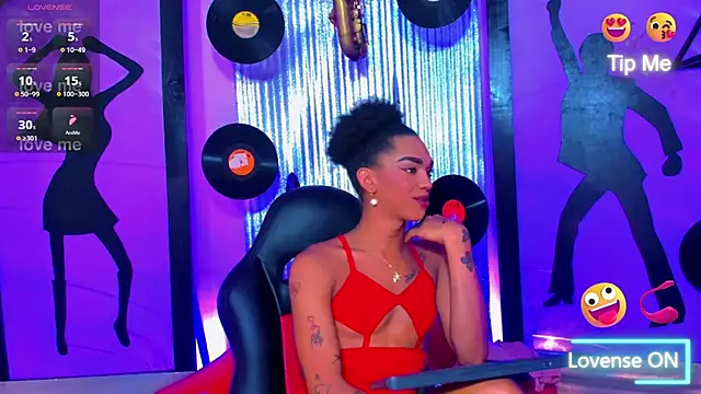 nickyminach  online show from February 6, 7:03 am