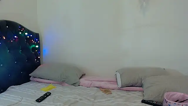 Snapshot of gooddes303salome chatting on October 31, 5:28 am gooddes303salome online show from October 31, 5:28 am