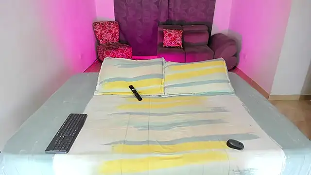 Fairycandyx online show from March 3, 5:51 am