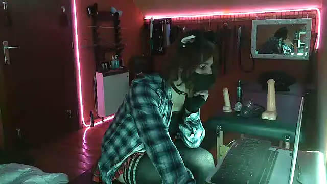 Ginny-the-bdsm-nympho online show from March 16, 5:56 pm