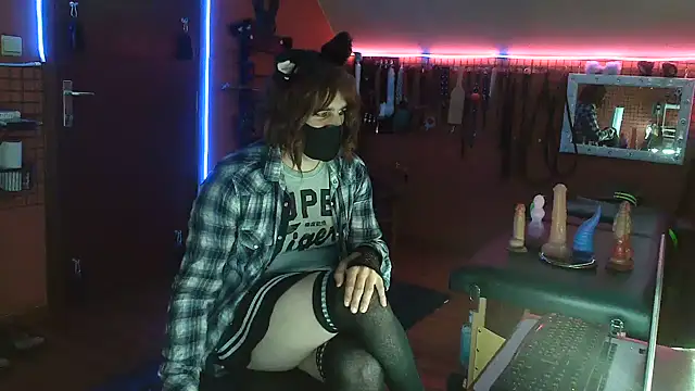 Ginny-the-bdsm-nympho online show from July 18, 5:09 pm