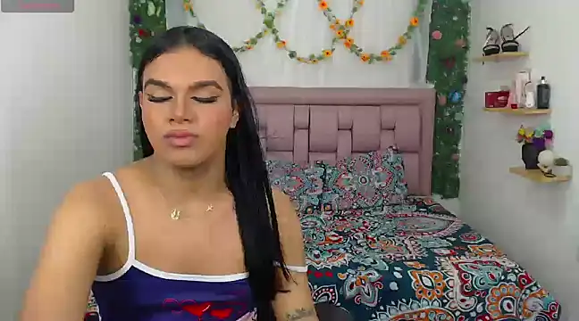 Vickydanyx online show from December 2, 6:16 pm