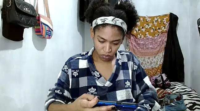 angelamarie1 online show from March 14, 8:24 am