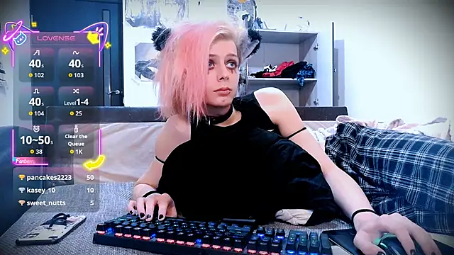 Snapshot of Littlepinkcat chatting on September 29, 12:43 am Littlepinkcat online show from September 29, 12:43 am