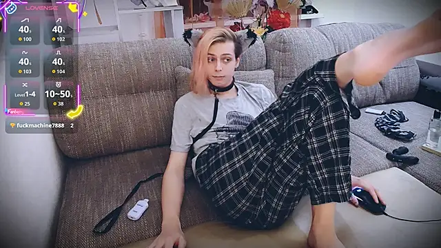 Littlepinkcat online show from November 21, 8:43 pm