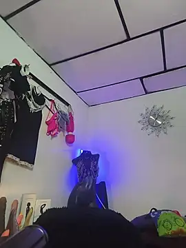 mal x online show from April 18, 6:26 am