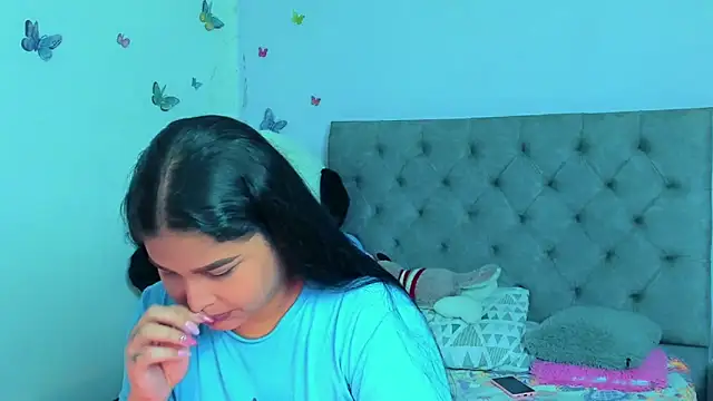 mabellfox online show from February 28, 4:10 pm