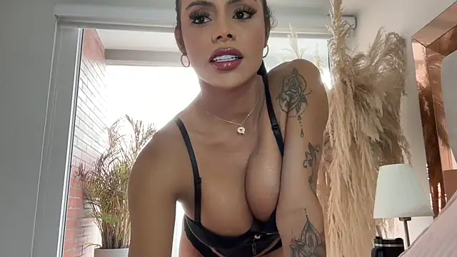 HOT LADY 777 online show from September 17, 3:28 pm