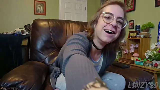 Linzy 19 online show from January 30, 3:33 am