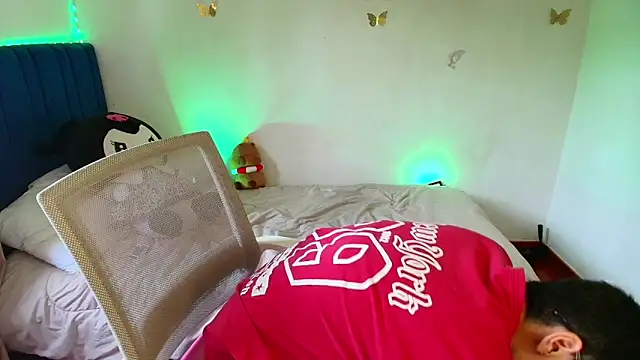 9 Fernanda 9 online show from April 7, 4:30 pm