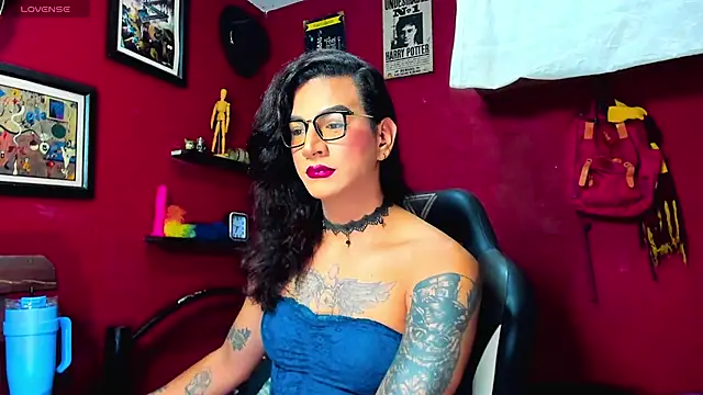 Snapshot of dariell_smokesexx chatting on September 9, 10:14 am dariell smokesexx online show from September 9, 10:14 am